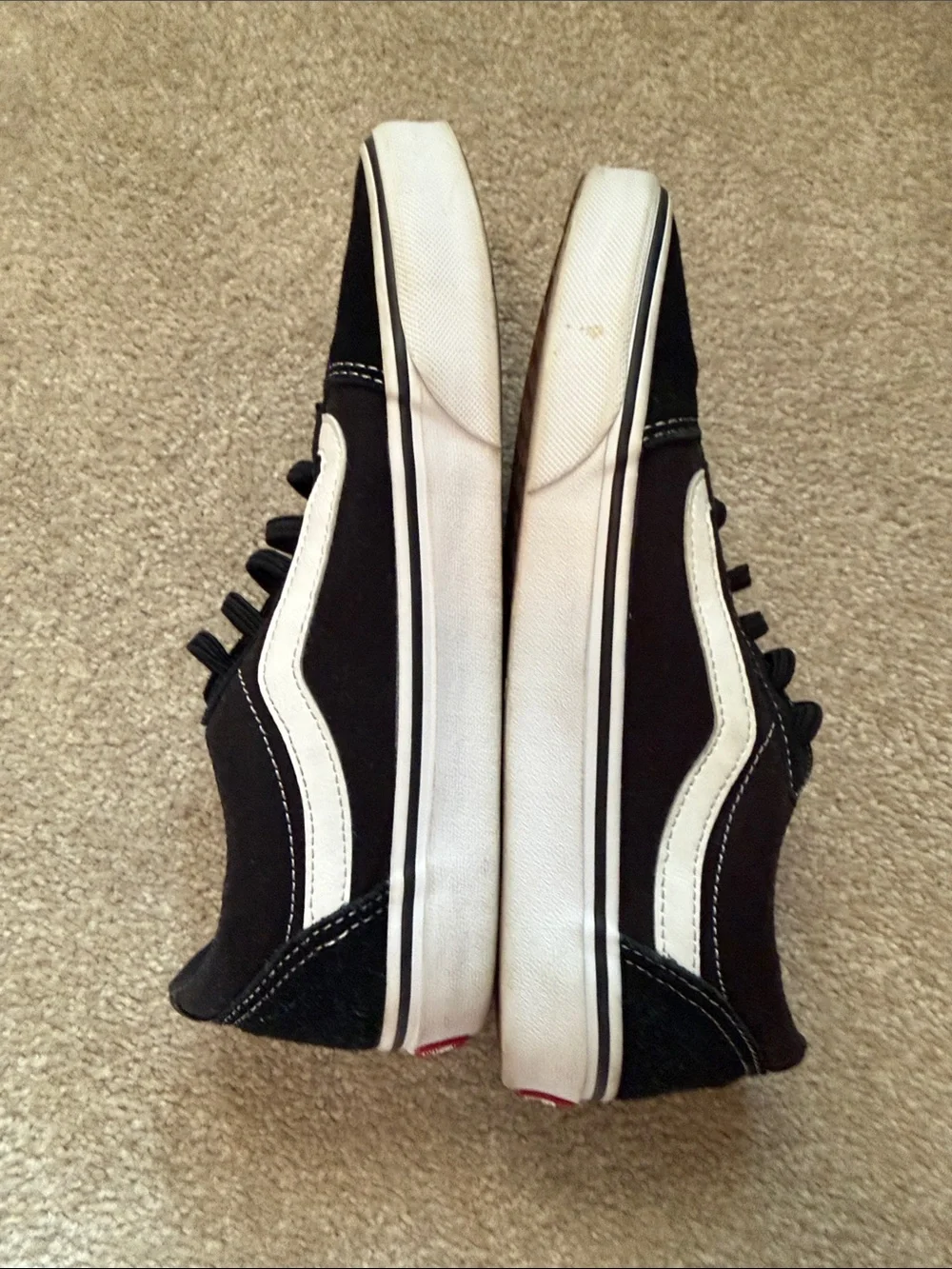 ✨Super Clean✨Vans Old Skool Black with White Side Stripe Sneakers - Picture 10 of 12